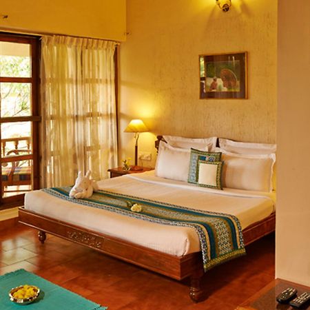 Club Mahindra كوماراكوم المظهر الخارجي الصورة