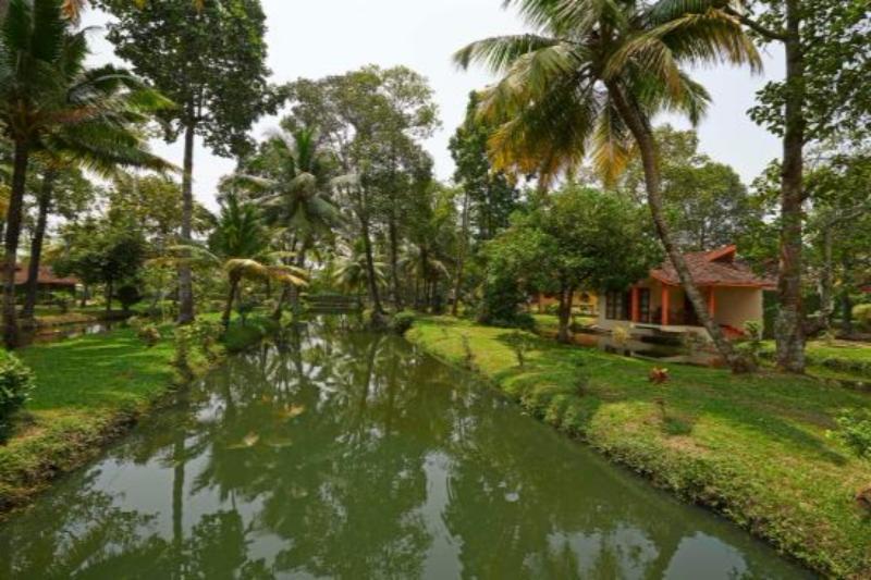 Club Mahindra كوماراكوم المظهر الخارجي الصورة