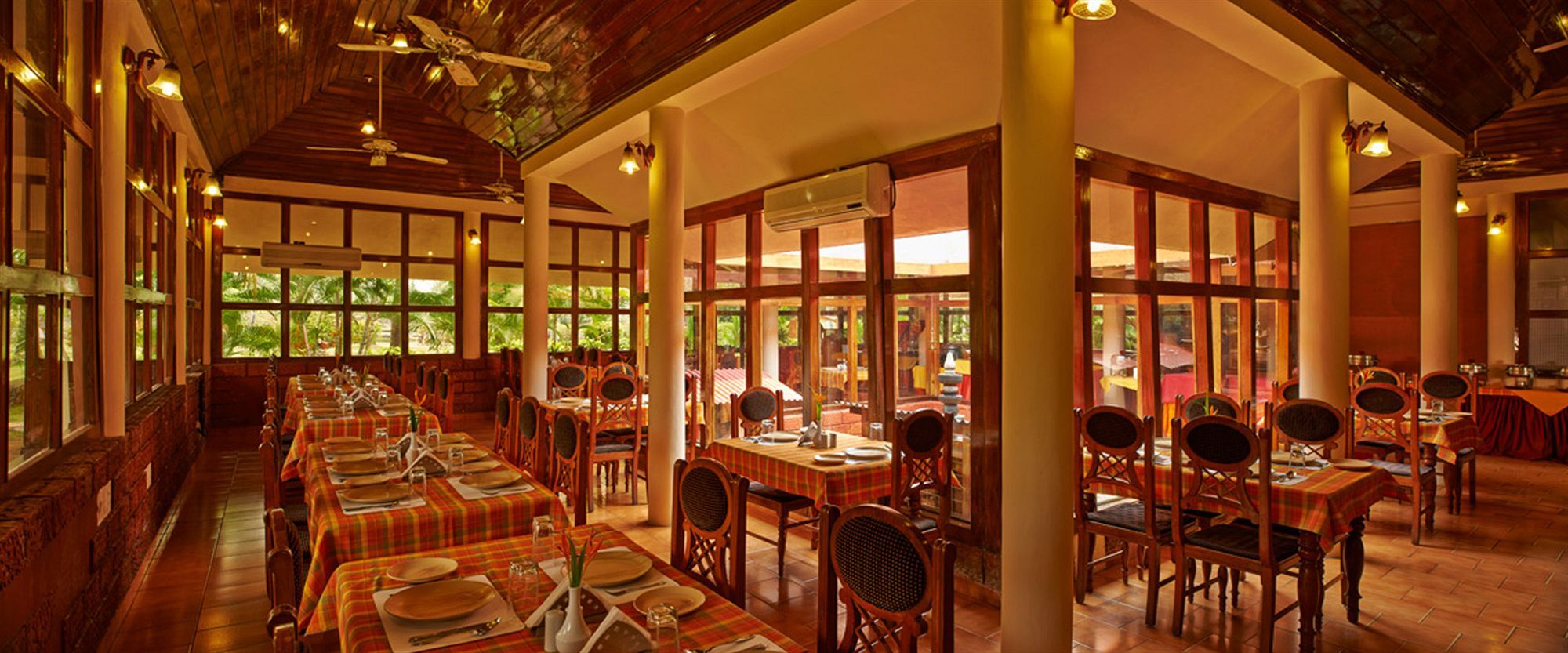 Club Mahindra كوماراكوم المظهر الخارجي الصورة